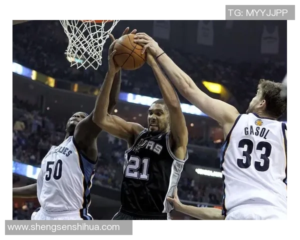 灰熊与马刺激战四场NBA季后赛精彩回顾与分析